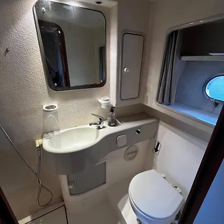 Hotel en barco El Yate De Luces Vigo