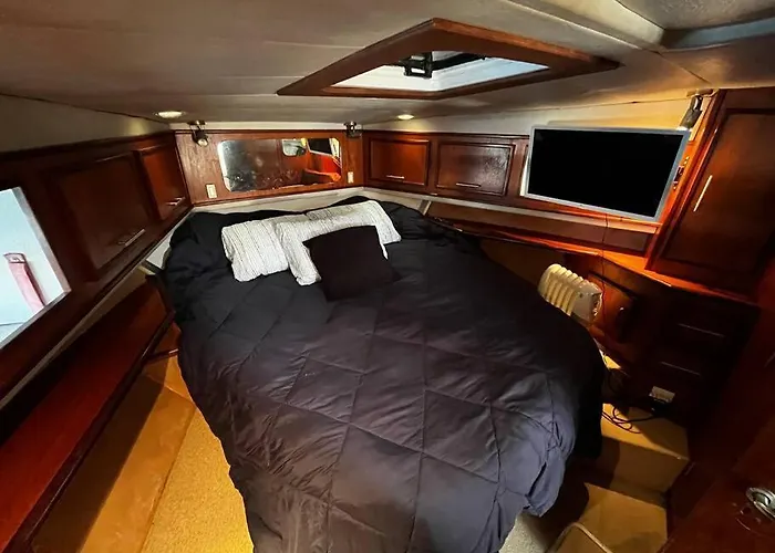 El Yate De Luces Úszó hotel *